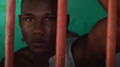 Mc Negão da BL desabafa em novo lançamento "Perdão Minha Coroa"