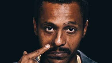 O veterano do Rap nacional, Black Alien, faz sua live hoje.