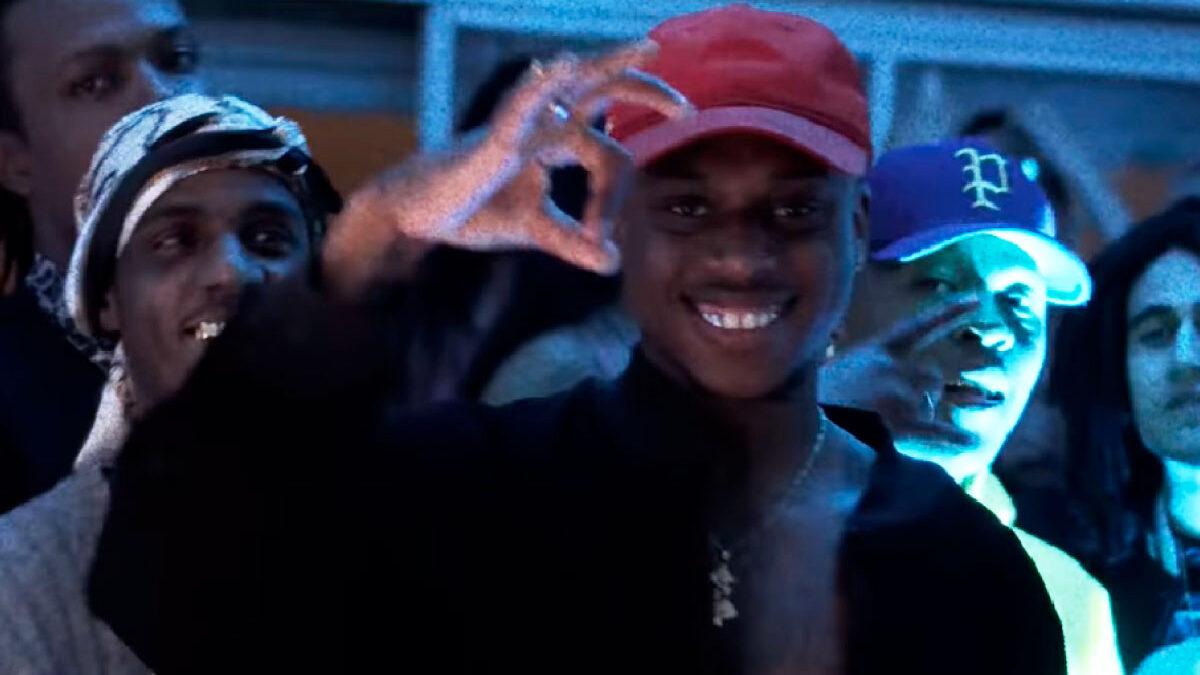 Recayd Mob atinge 100 milhões de views no clipe "Plaqtudum"