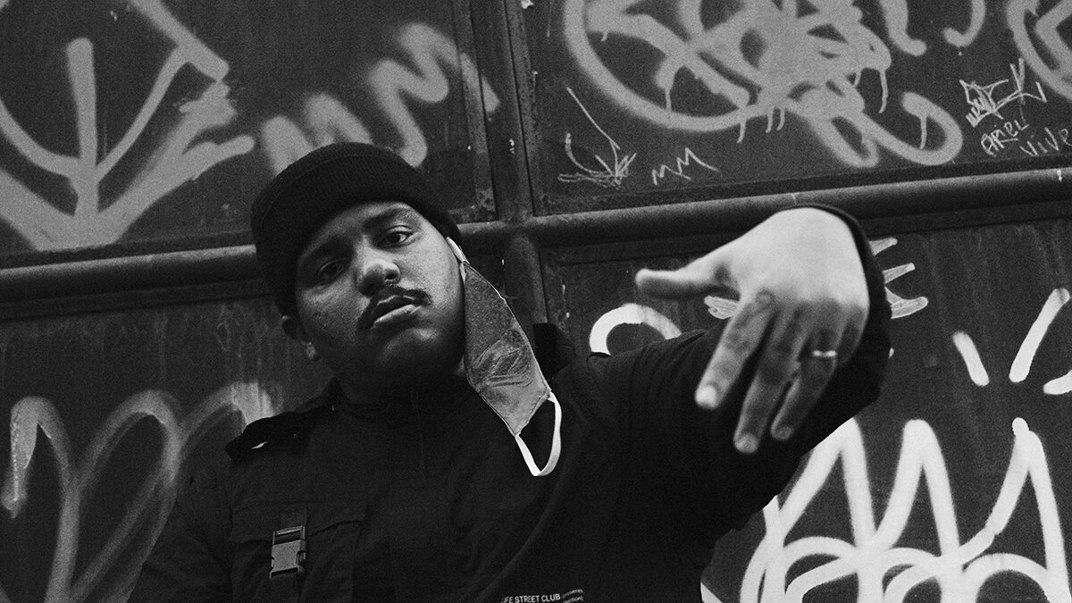 Marcão Baixada lança novo videoclipe - “MEU MELHOR RAP DO ANO”