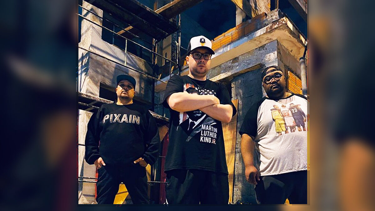 Grupo 'Primeiro Ato' enaltece periferia e lança clipe “Quem da as Cartas”