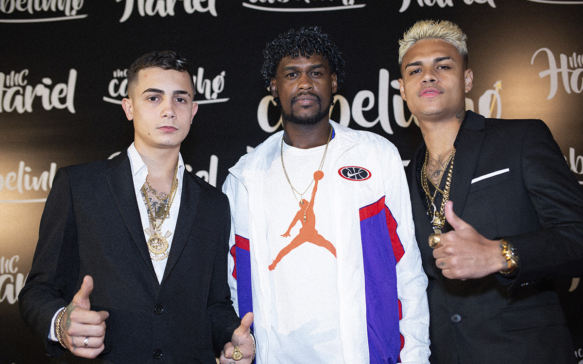 MC Cabelinho lança clipe da faixa "Favela Venceu" ft MC Hariel. Entenda o conceito do álbum "Ainda"