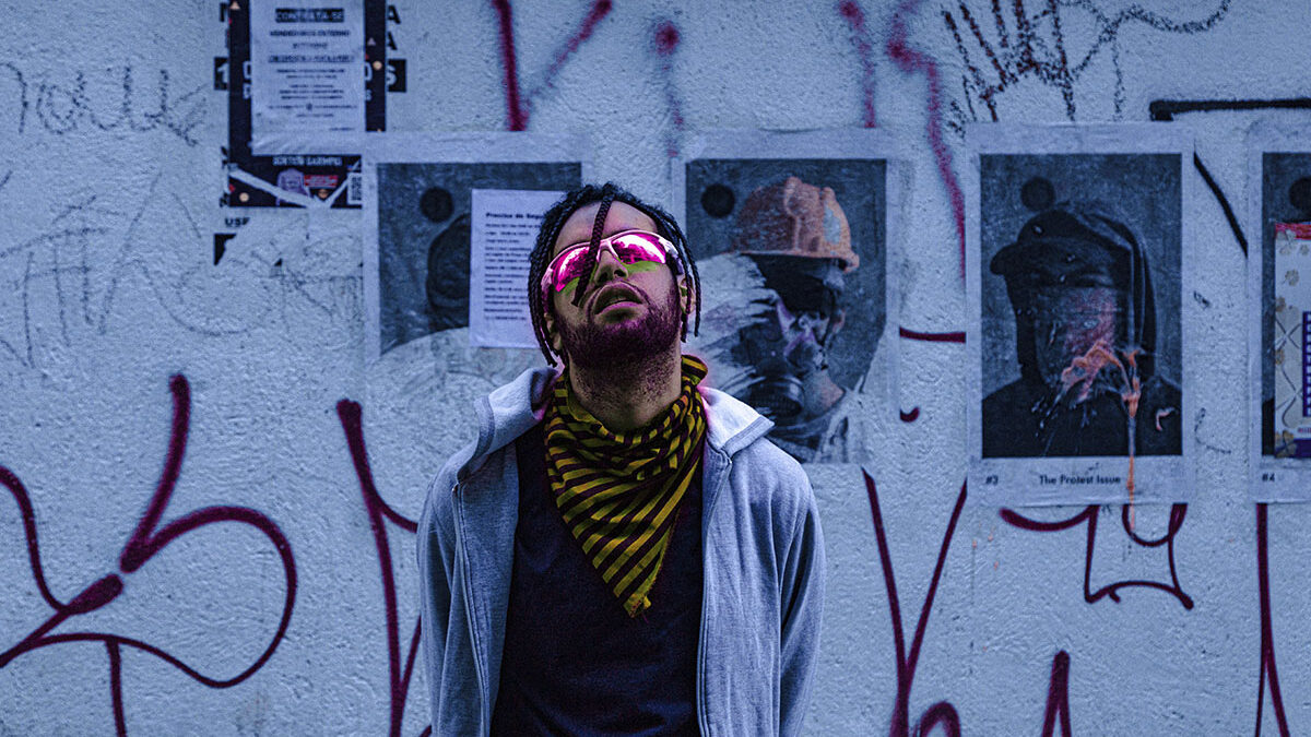 Com uma sonoridade funk melody, o artista Yo! lança a faixa “SOS”