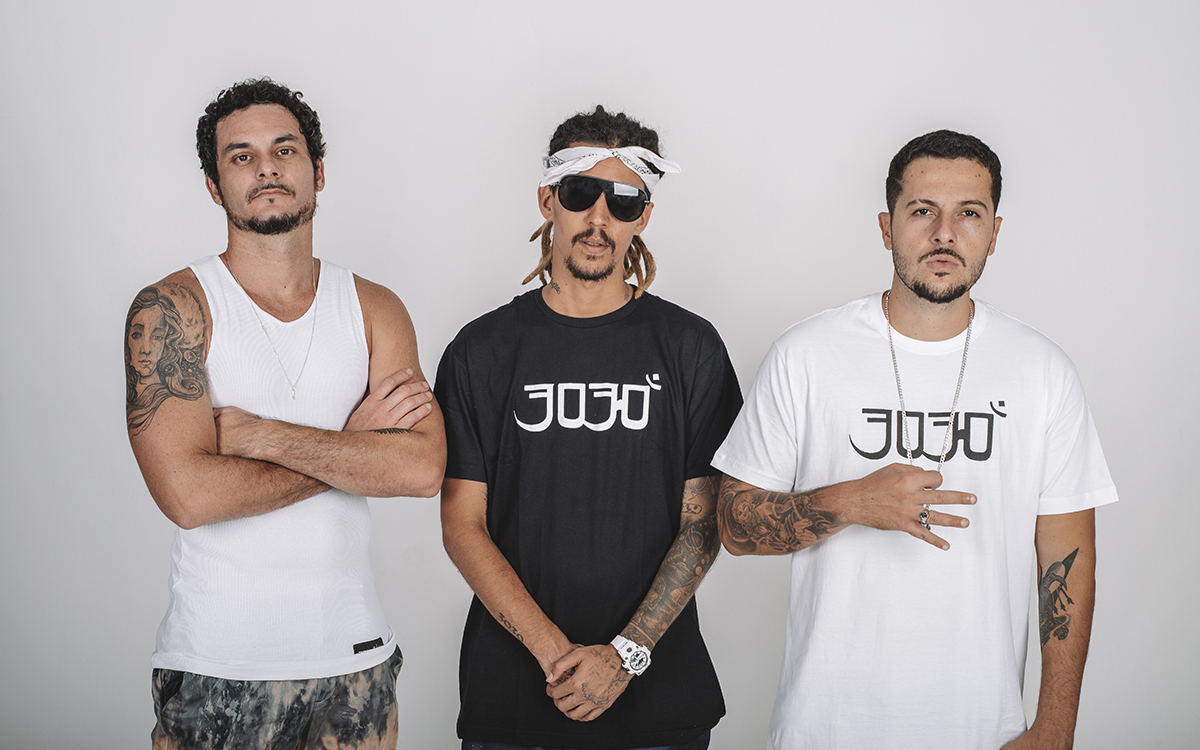 O disco lançado durante a pandemia pelo grupo 3030, Infinito Interno, ganhou nesta semana a versão acústica de uma de suas faixas.
