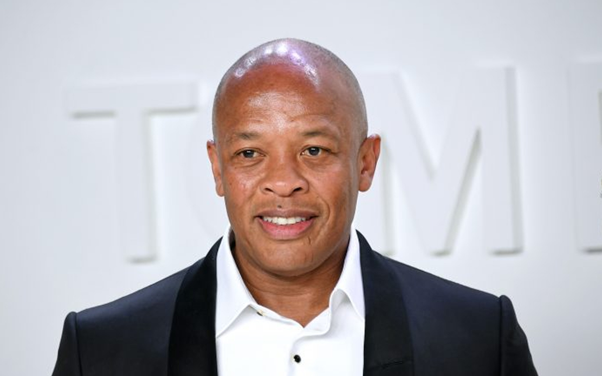 Dr. Dre tranquiliza fãs, após ser internado por aneurisma cerebral em Los Angeles