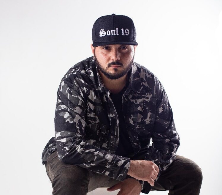 ChedMC apresenta o EP "O Monstro", com quatro faixas e produzido por André Miquelotti e Jords