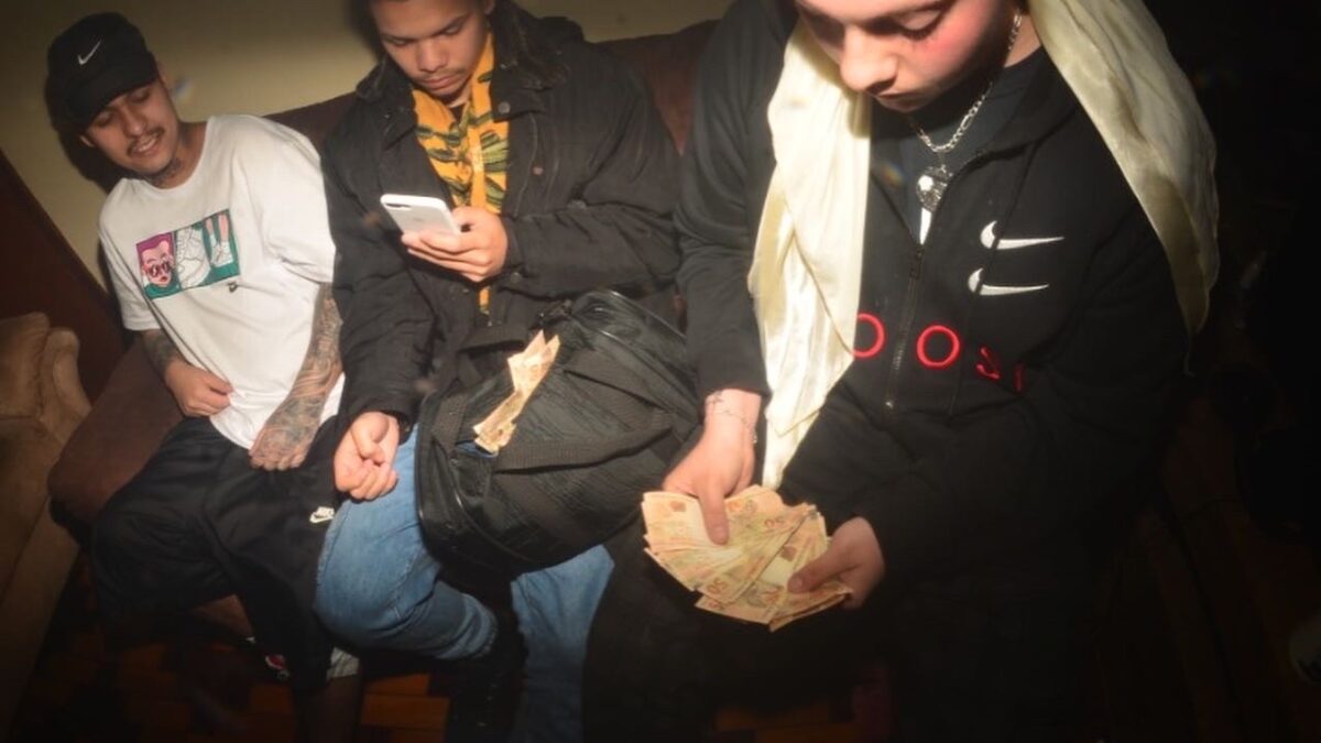 Komplo lança “Money Talk” em parceria com o capixaba Vk Mac