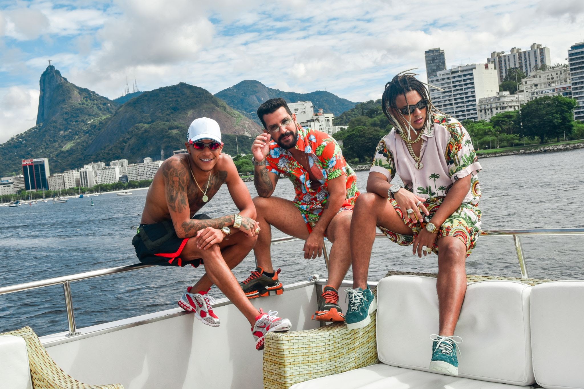 MC Lipi, Dennis DJ e MC Paulin da Capital lançam novo single "Guerreiro de Fé"