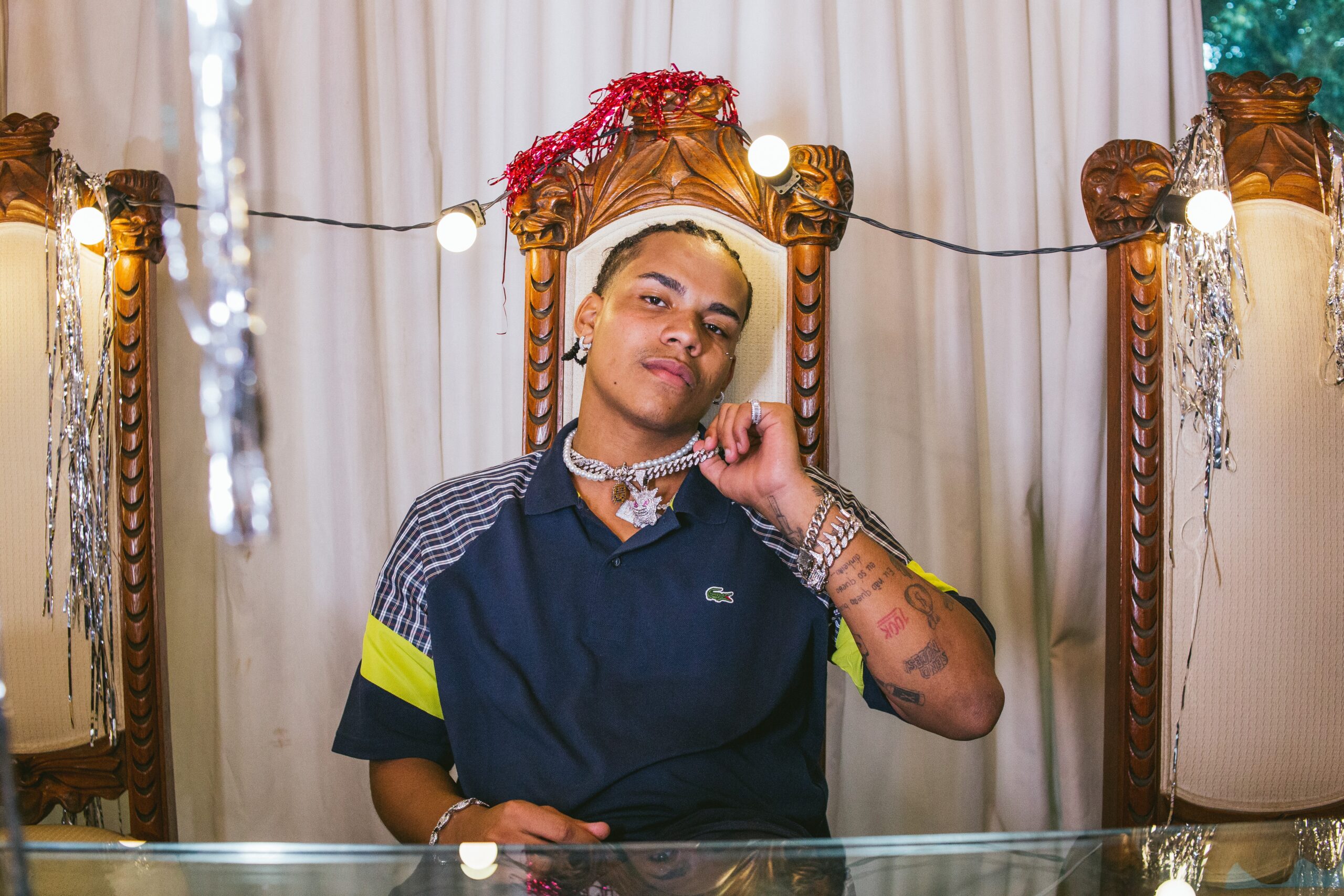 Danzo dá contornos mais abrasileirados ao trap na música e videoclipe de “Mó Breck”