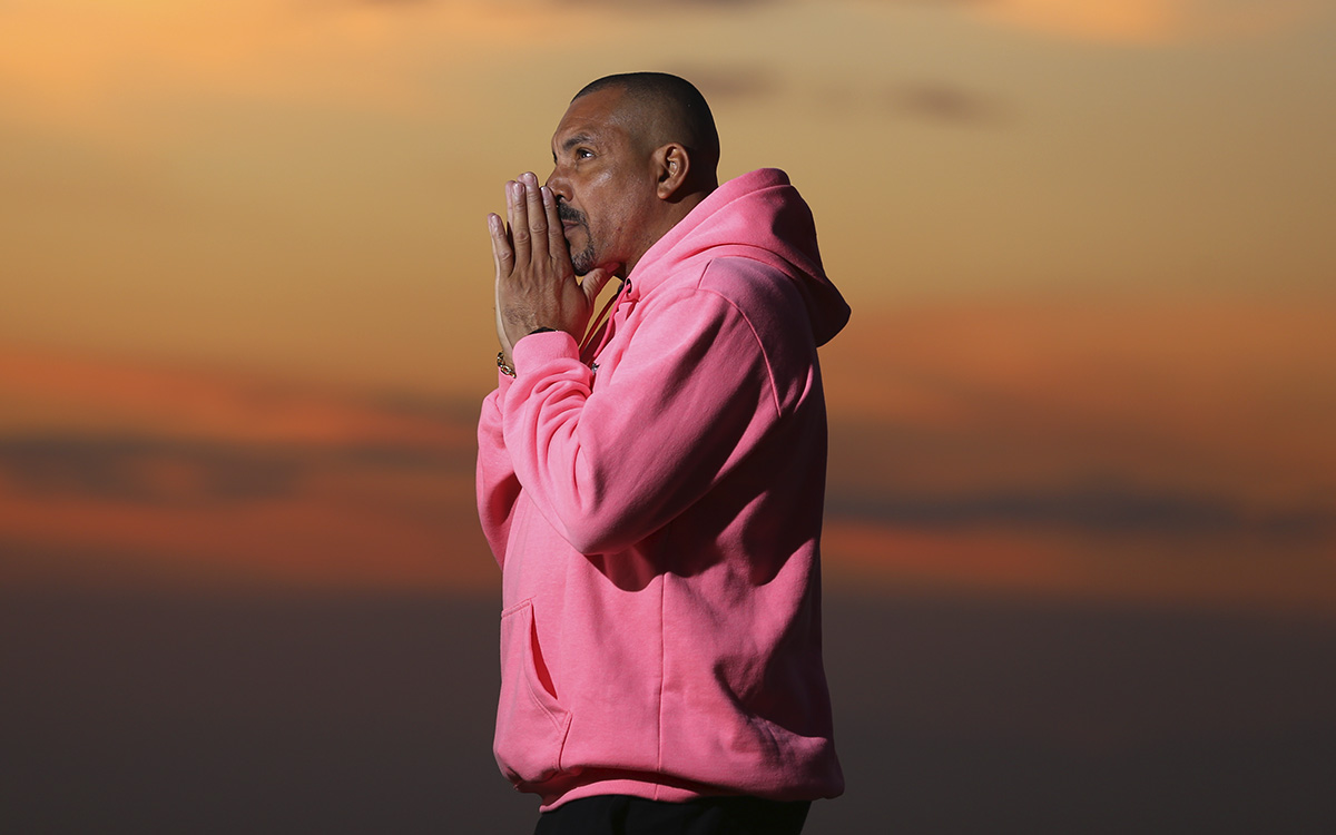 Rapper DEXTER lança nova música nesta sexta (25), em homenagem à mãe!