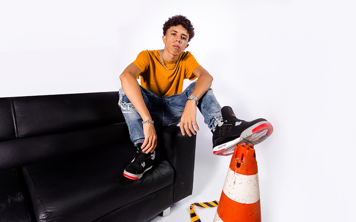 Welisson resgata costumes com single inédito "Antigamente", que chega acompanhado de videoclipe