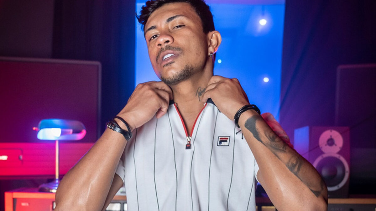 Xamã faz parceria com a Fila, na música "O Legado". O artista é o novo embaixador da marca!