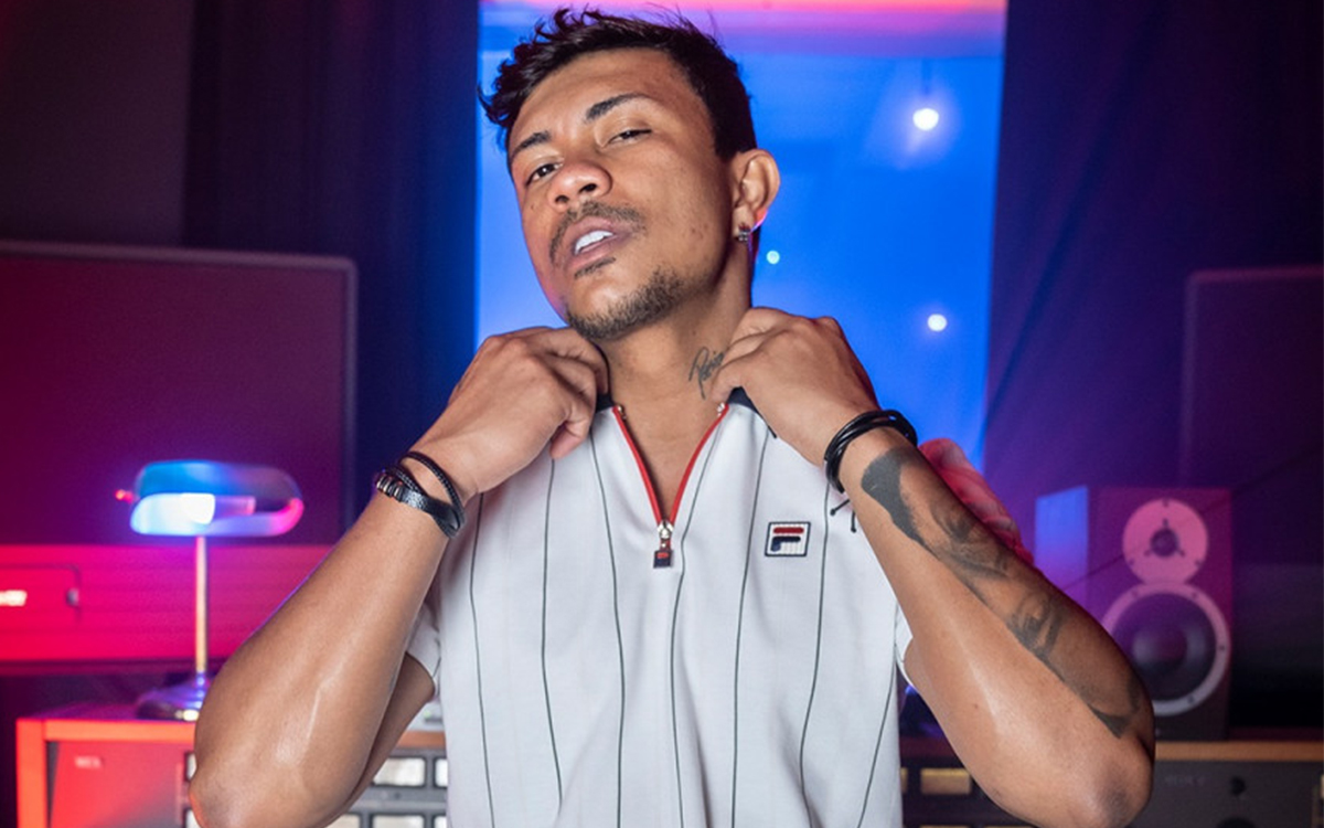 Xamã faz parceria com a Fila, na música "O Legado". O artista é o novo embaixador da marca!