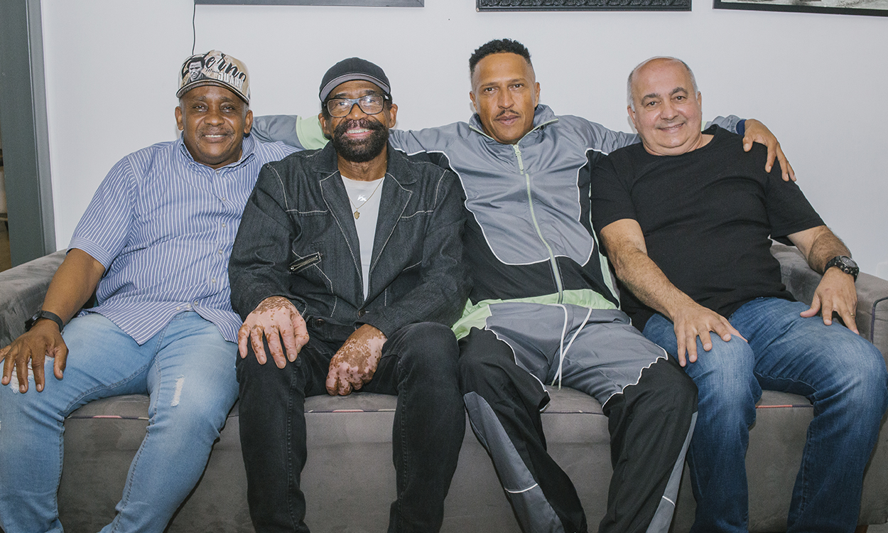 Mano Brown resgata memórias com a primeira geração dos Meninos da Vila, em novo episódio de Mano a Mano