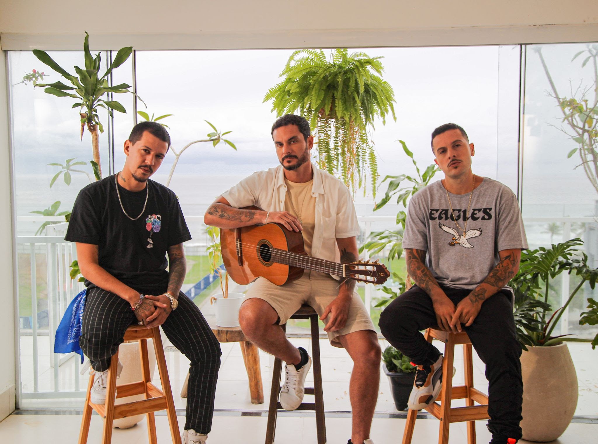 3030 apresentou nesta sexta-feira (10), o videoclipe “Novo Dia”