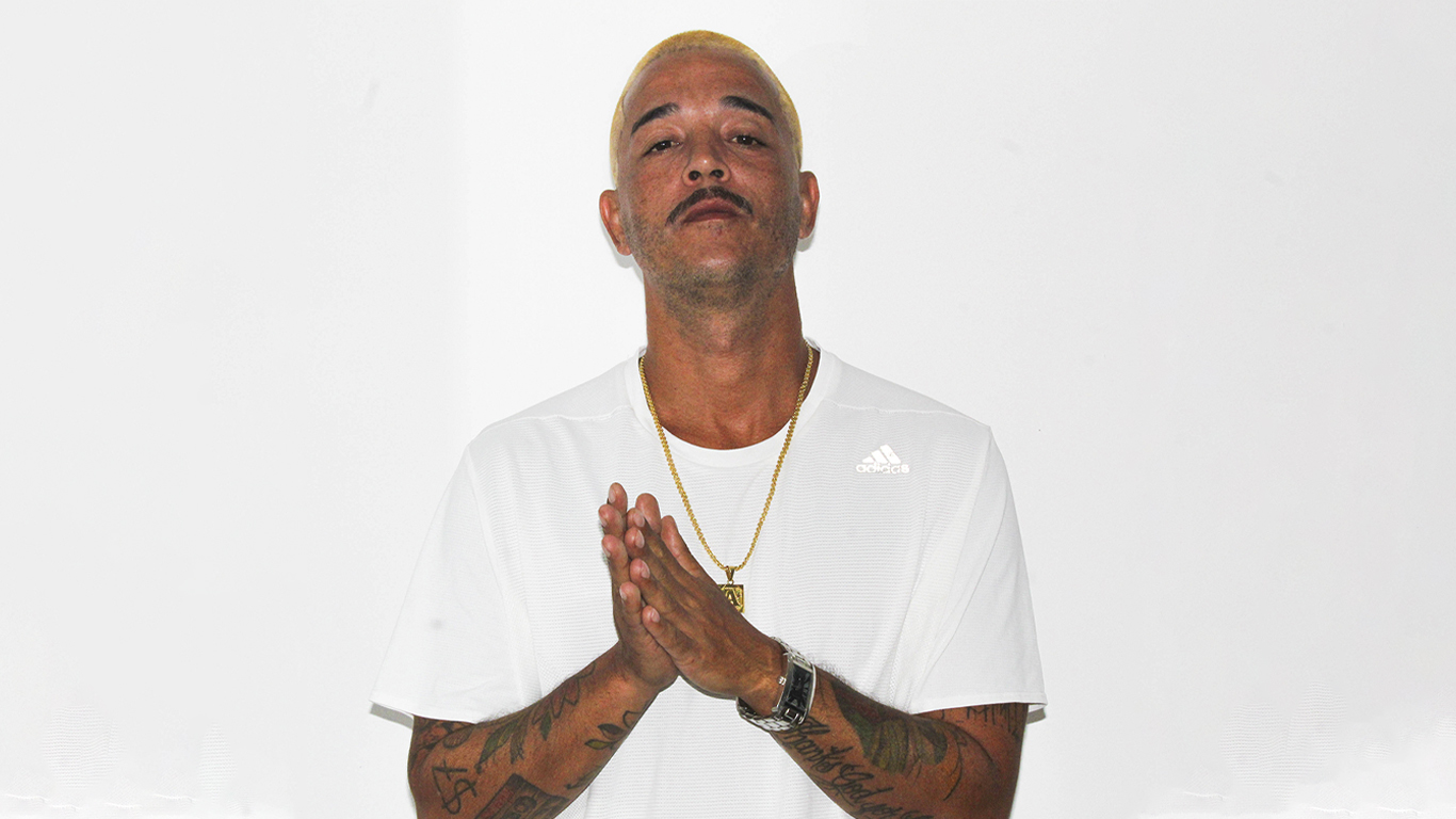 Akira Presidente lança "Paper Boy", seu primeiro single em 2022