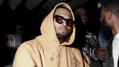 Processo: Chris Brown é acusado de drogar e estuprar mulher em iate, nos EUA