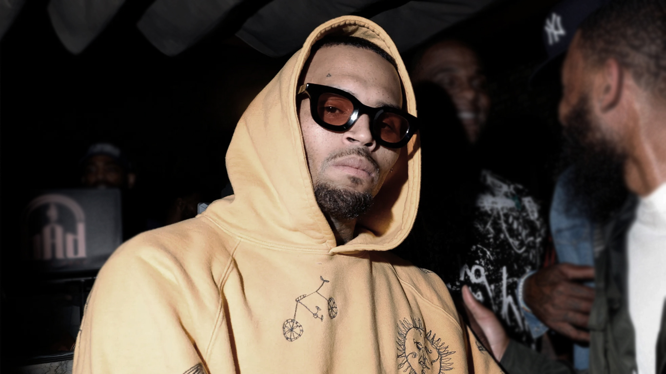 Processo: Chris Brown é acusado de drogar e estuprar mulher em iate, nos EUA