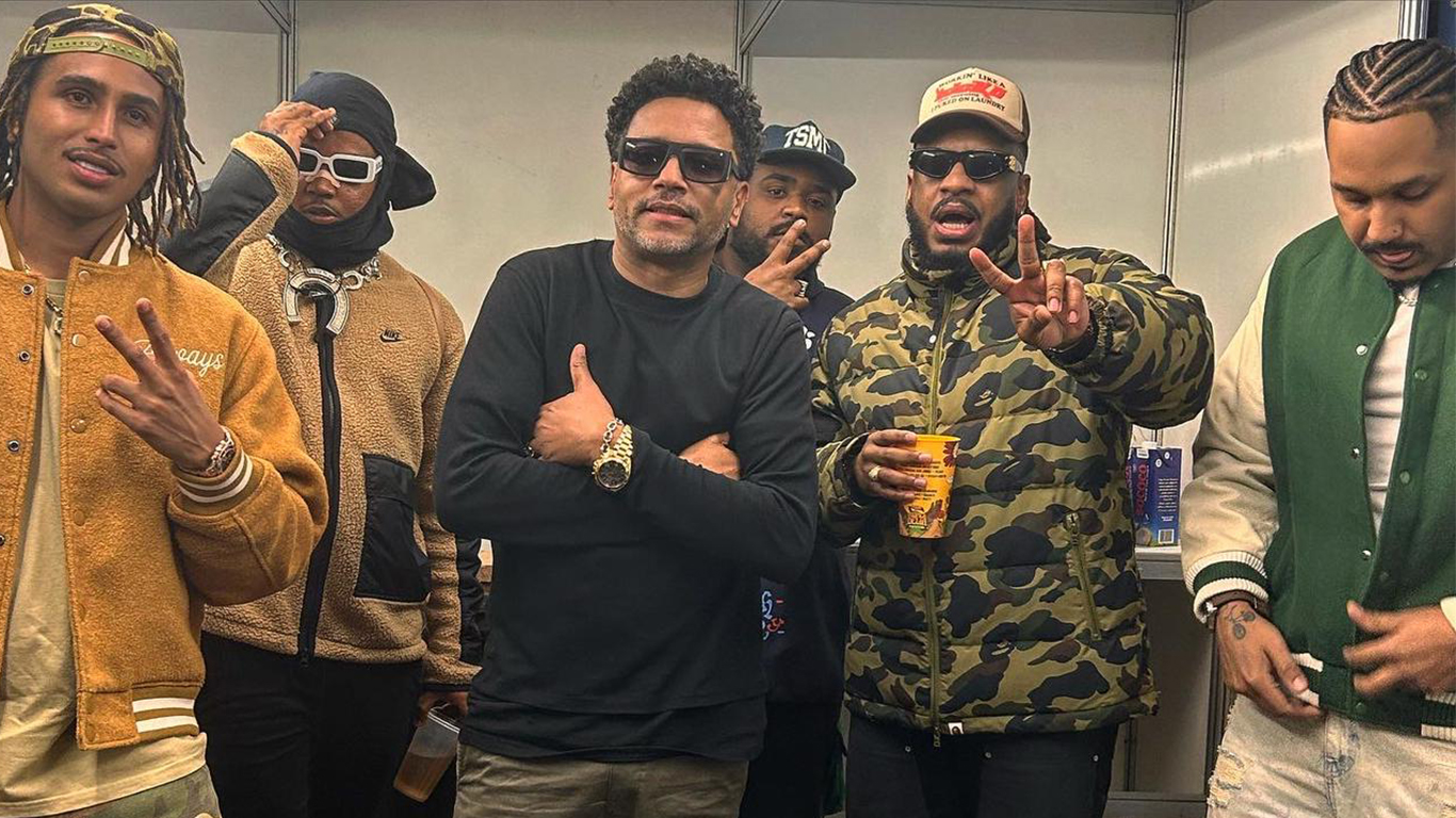 DJ Cia faz 50 anos junto com o Hip Hop e se destaca por unir diferentes gerações da cena em suas produções