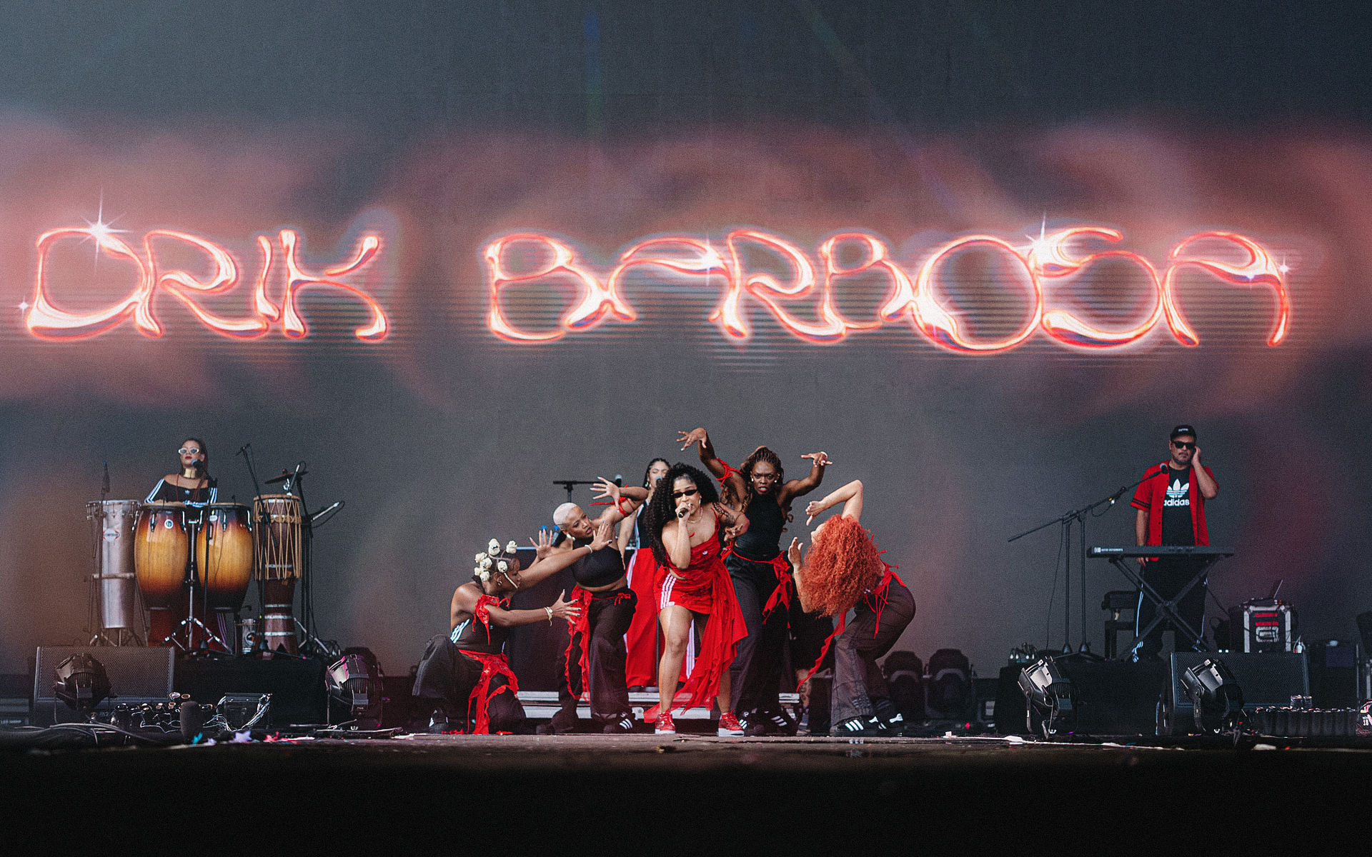 Lollapalooza: Drik Barbosa celebra carreira e lança novo single