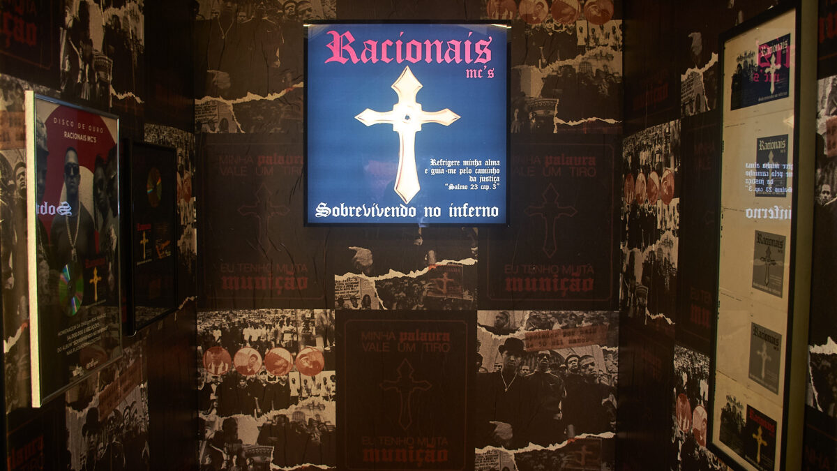 Exposição dos Racionais MC’s, no Museu das Favelas, é prorrogada até agosto