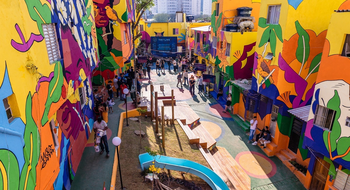 Projeto Favela 3D do The Town em parceria com a Gerando Falcões
