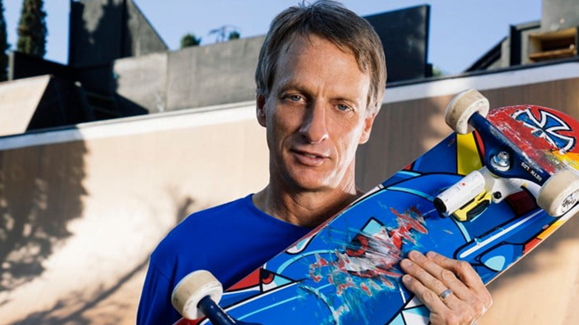 Tony Hawk tem skate do primeiro '900' vendido por mais de R$ 8 milhões em leilão