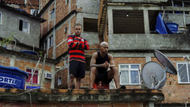 MC Cabelinho e TZ da Coronel lançam álbum colaborativo "Palácio de Lona"