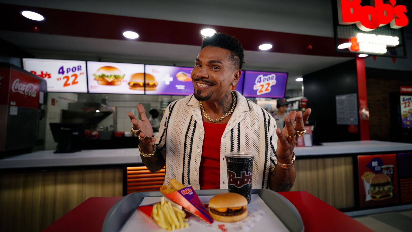 No Dia da Mentira, Bob's empresta Naldo ao concorrente e reforça campanha baseada em histórias difíceis de acreditar