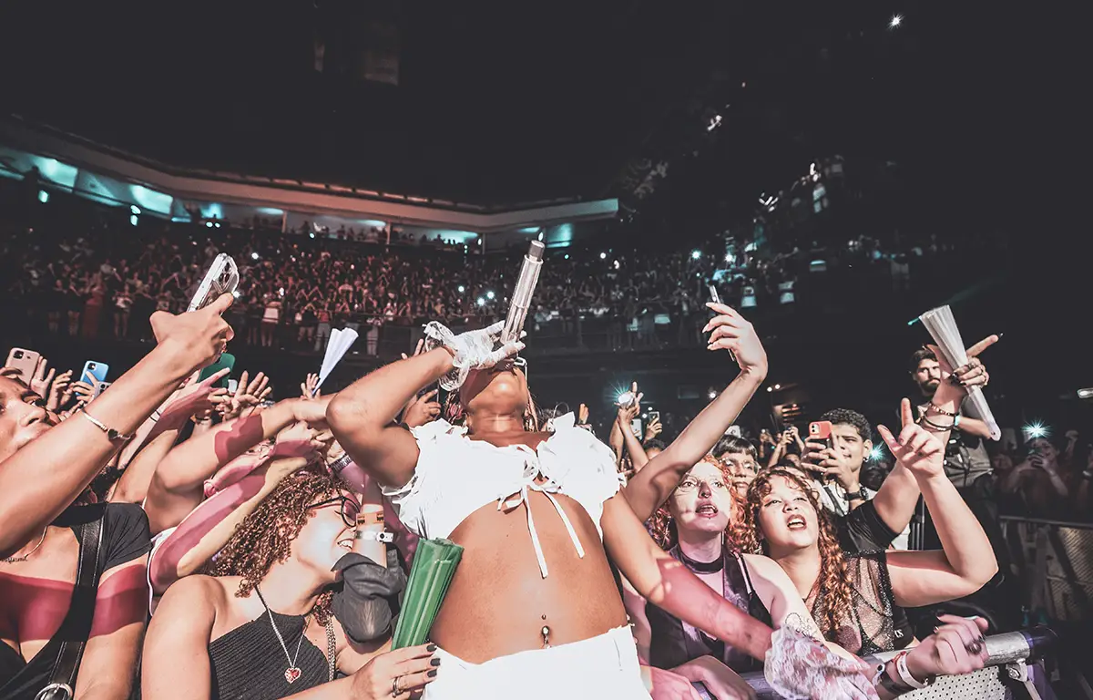 Ebony encerra era “KM2 (De Luxo)” com show sold out no Rio de Janeiro