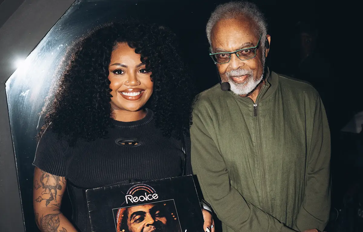 Duquesa divide mesa com Gilberto Gil na Flup 2026, no Rio de Janeiro