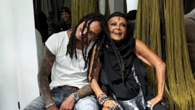 Matuê encontra Michèle Lamy, esposa de Rick Owens, durante a Paris Fashion Week