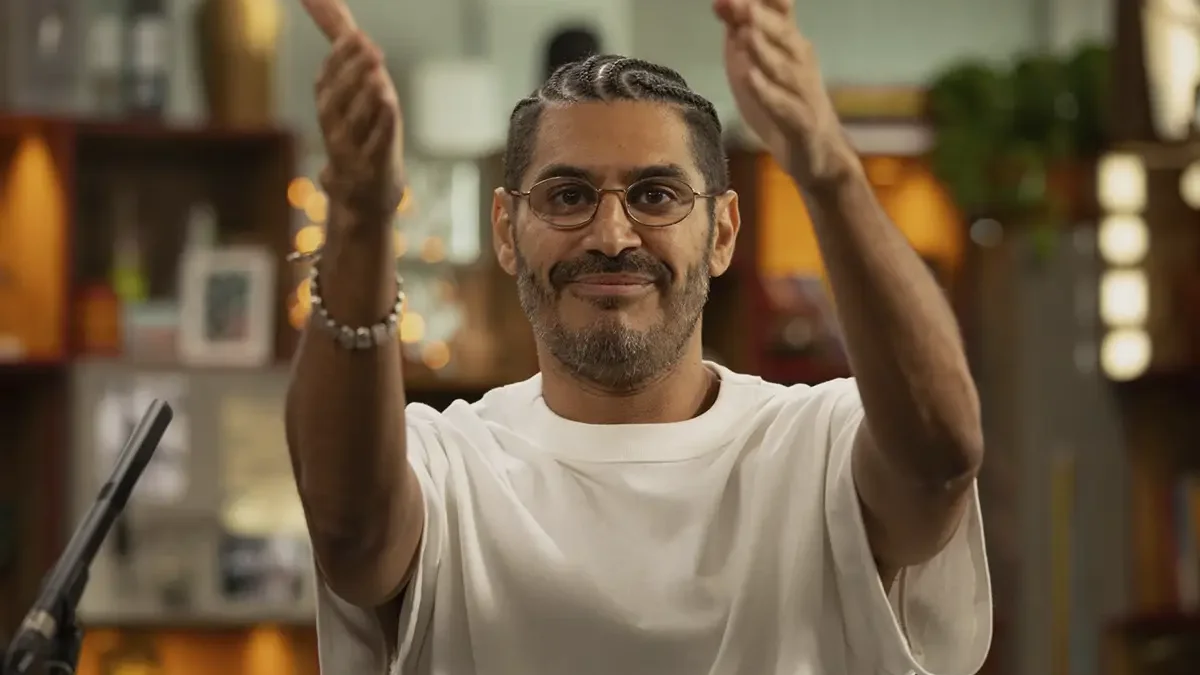 Criolo no Tiny Desk Brasil em celebração aos 15 anos de Nó na Orelha