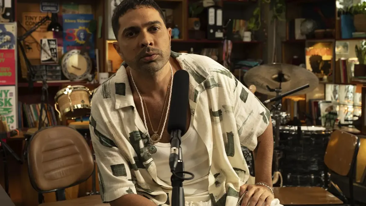 Don L traz alguns dos seus maiores clássicos em novo episódio do Tiny Desk Brasil