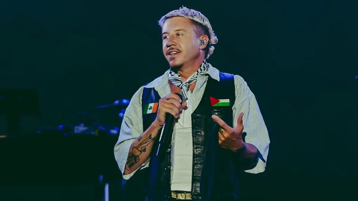 Macklemore pede Palestina livre e critica ICE em retorno aos palcos