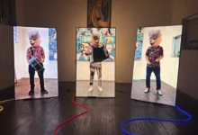 Tec transforma ateliê em exposição imersiva sobre a vida nas telas